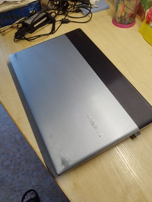 Ноутбук Samsung np-rv520