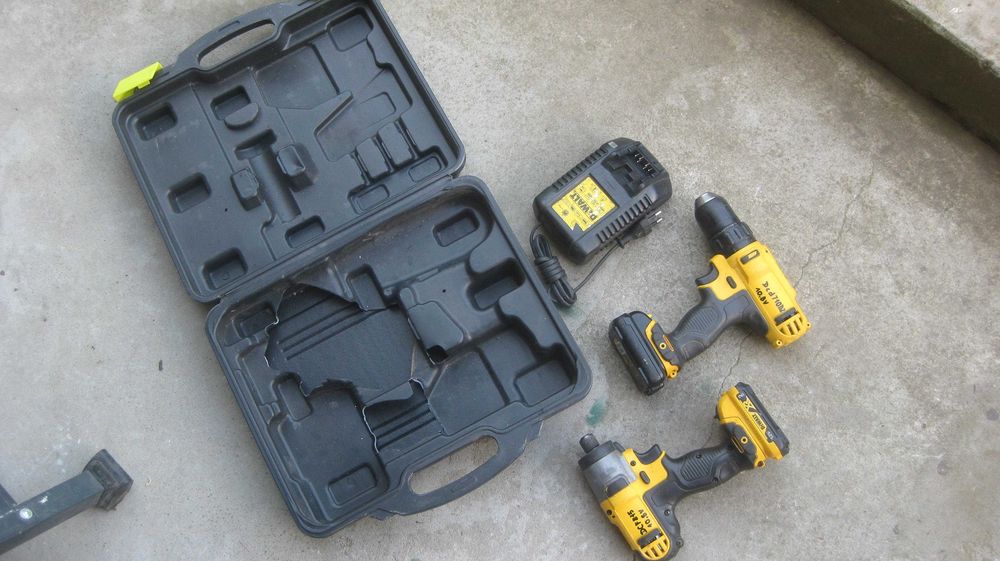 DeWalt wkrętarka +klucz 10,8/12V