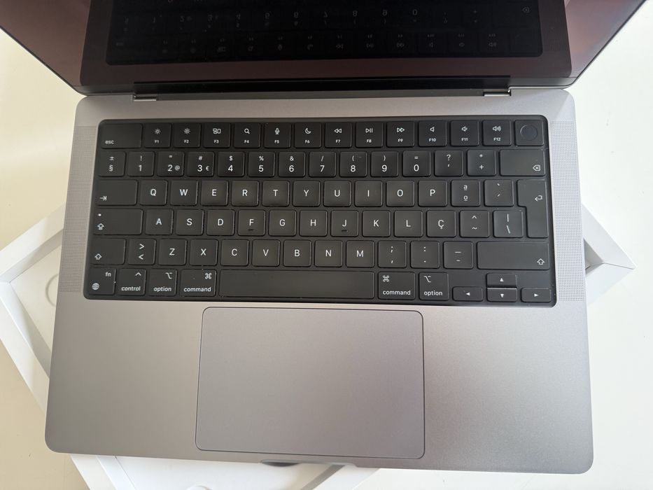 MacBook Pro 14” M1 Pro | 32GB RAM | 1TB SSD (2022)