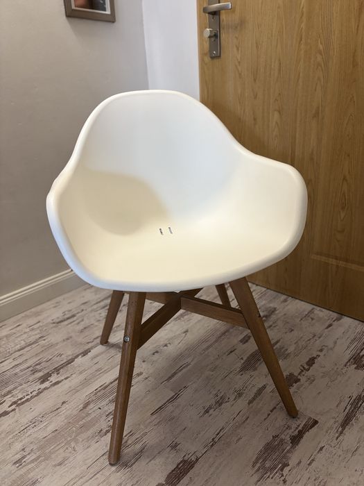 krzesło ikea biale 75zl/sztuka