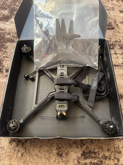 Продам fpv дрон  10 дюймів з цифрофою камерою DJI o3 air unit
