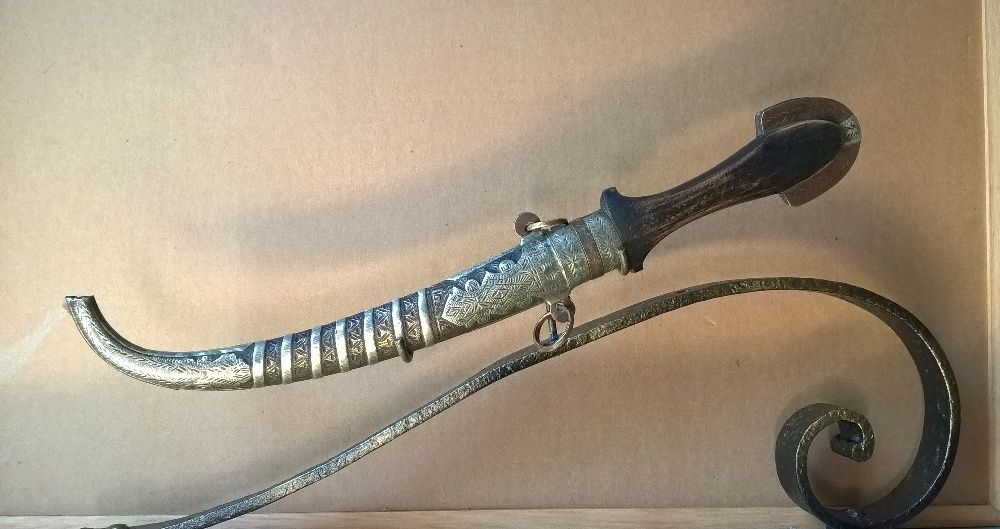 Adaga antiga de coleção