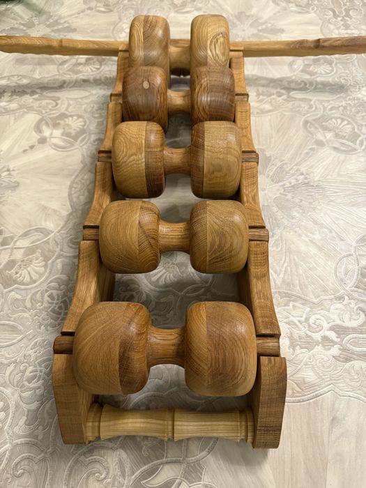 Масажер-тренажер для спини