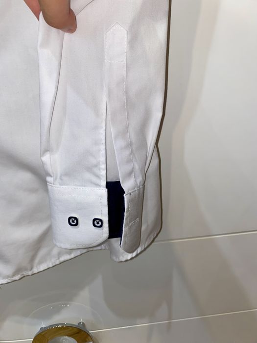 Elegancka biala koszula meska slim fit garnitur