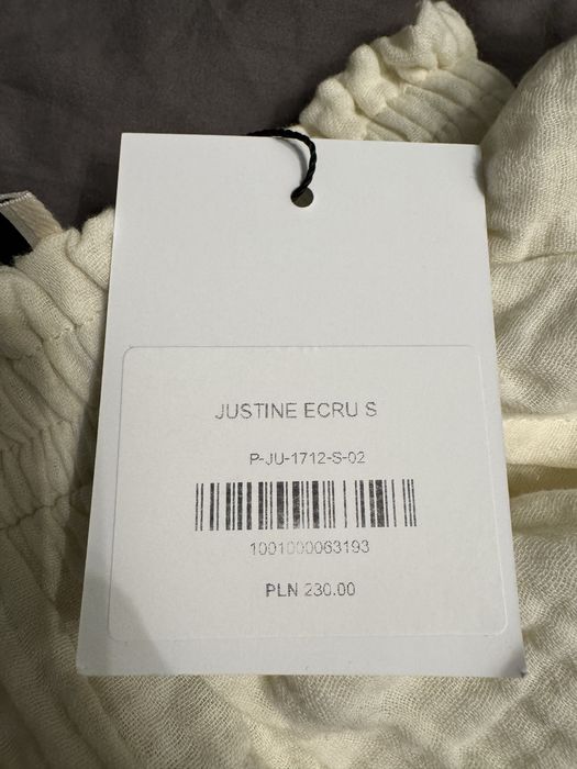 Komplet Le Collet bluzka z kwiatem i spodenki Isla Justine