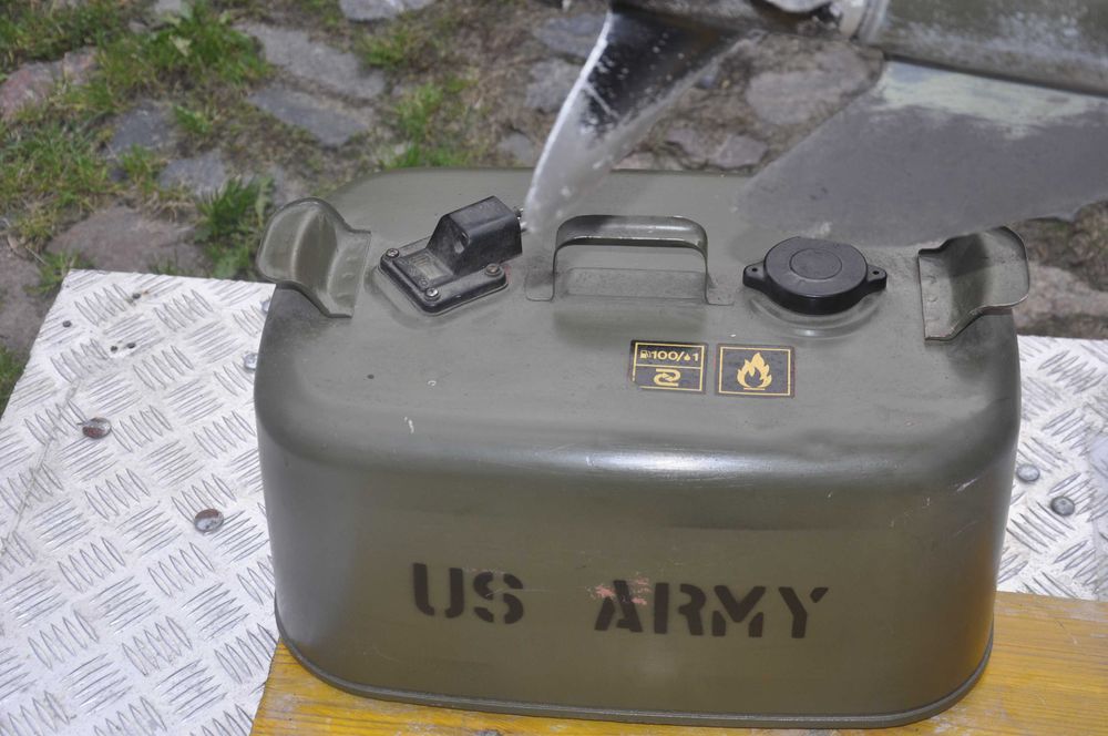 Evinrude 40 km- rumpel krotka stopa,bak,  z demobilu USA ARMY