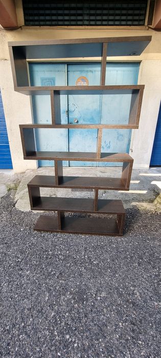 Estante para sala ou quarto