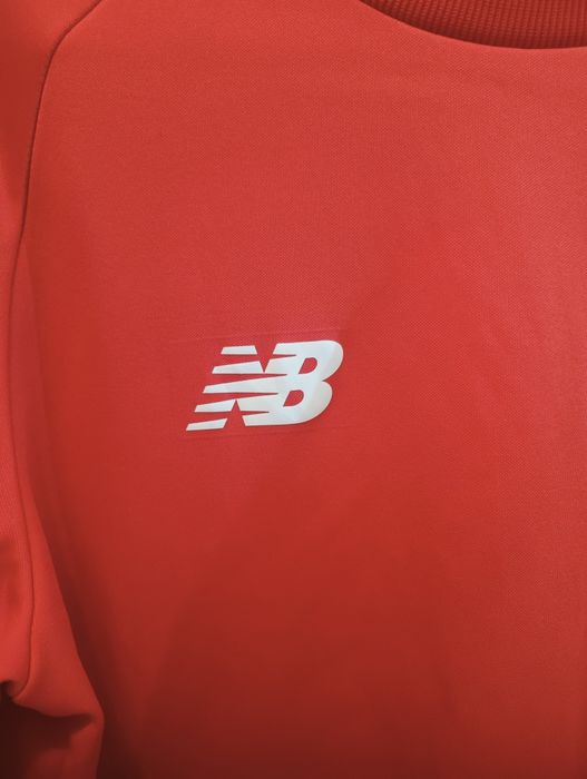 Męska czerwona bluza sportowa piłkarska New Balance rozmiar S