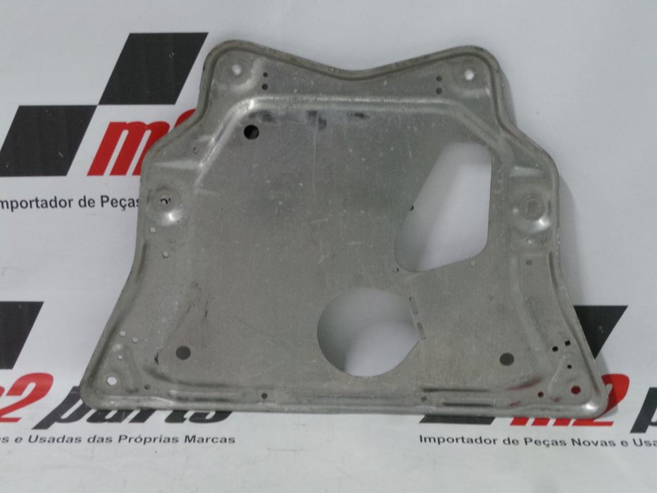 Chapa De Reforço Bmw X5 Ref: 31106786568