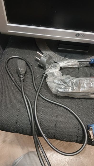 Монитор LG flatron 17 дюймой