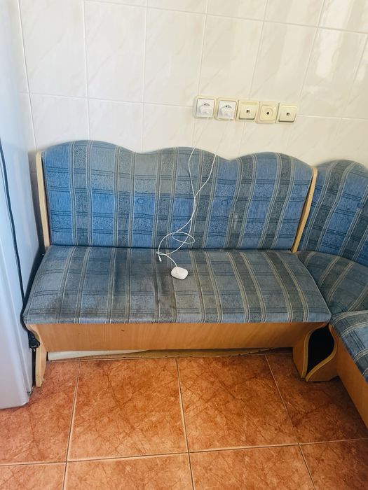 Продаю кухонний кутовий диван терміново