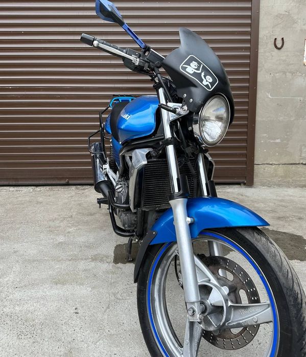 Kawasaki er 5 500