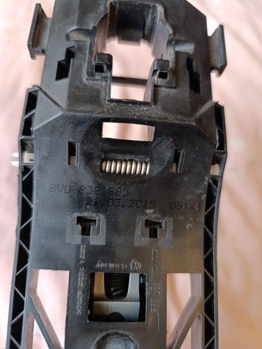 Механізм ручки ауді А3 v8 8v0839885