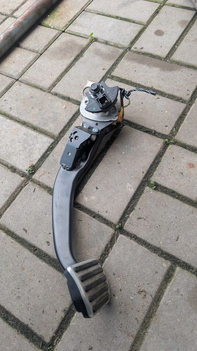 volvo xc90 II pedał hamulca