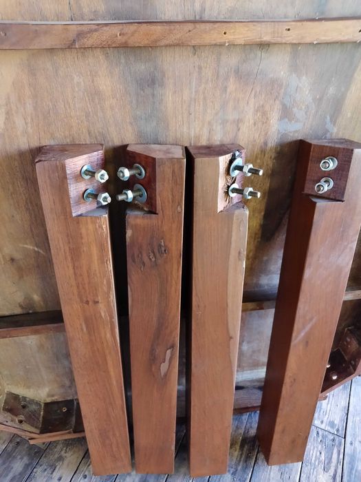 stół kolonialny , stół