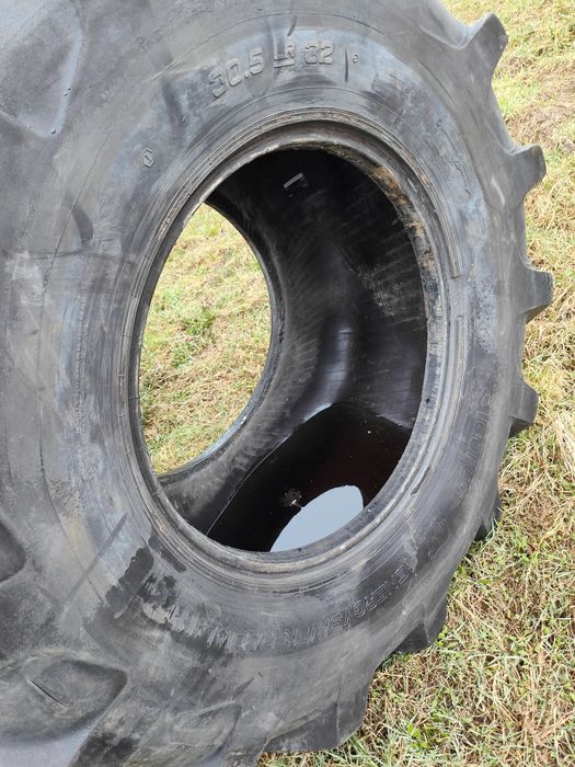 Opona 800/65 R32 Taurus 30.5 L R32 Radialna wzmocniona Energysaver