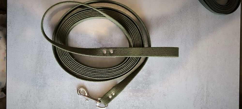 Продам поводки для Крупных  и Мелких  собак