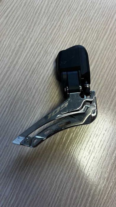 Cambio e Desviador Shimano 105 Di2 12v