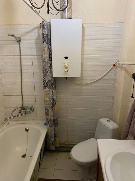 В Продажу 1 кк на вул. Адміральська