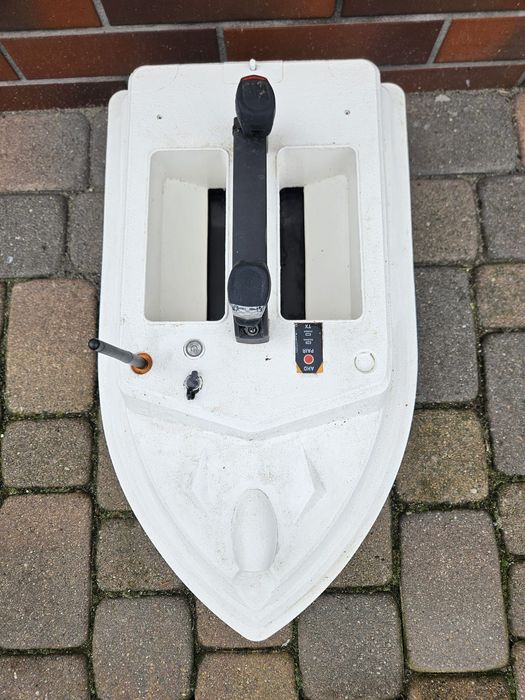 Łódka zanętowa z GPS