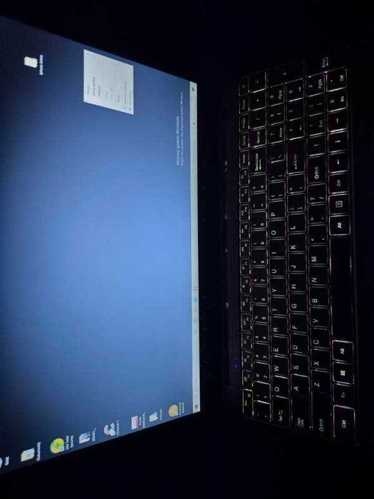 Laptop 15,6'' różowy, aluminium, thin, RAM 8GB SSD 1 TB 64 bit