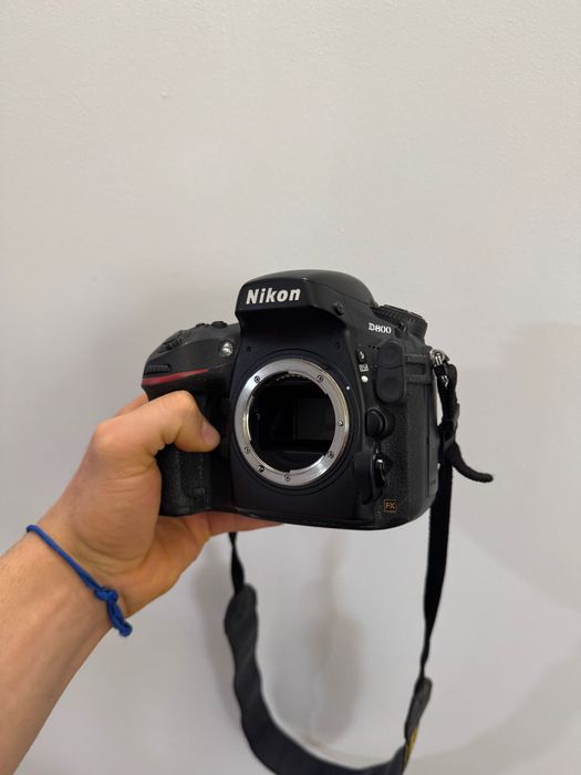 Nikon D800 DSLR Camera Body + Original Box
