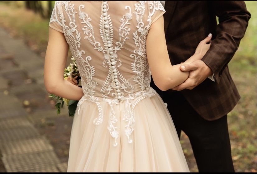 Весільна сукня продаж