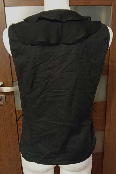 Czarna bluzka bez rękawów falbany Reserved 38 gothic lolita japan