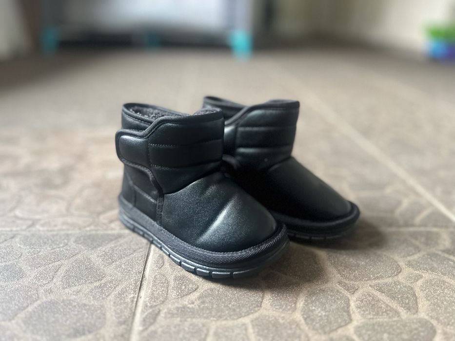 Нові зимові чоботи