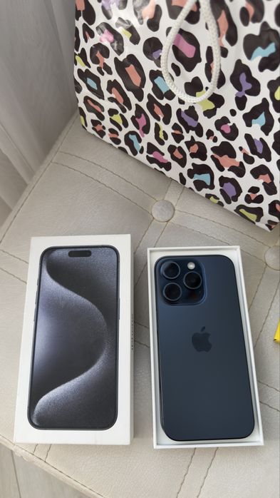 Iphone 15 pro blue