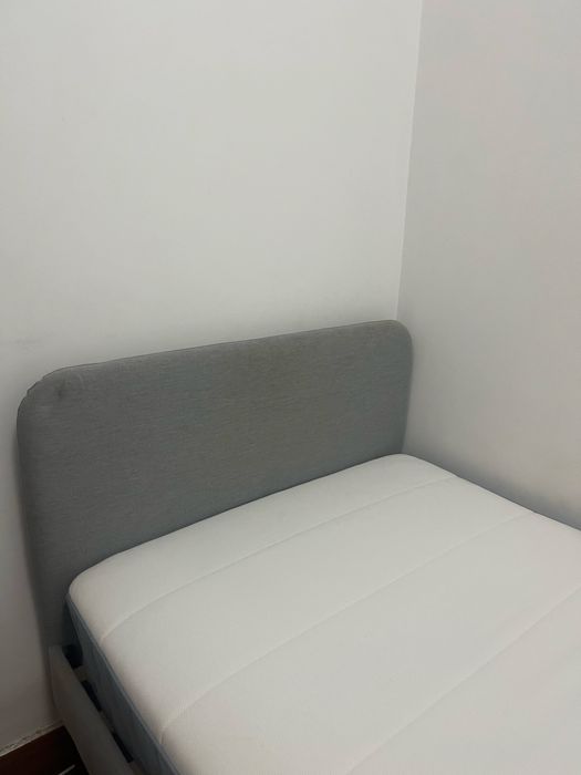 Cama Ikea e colchão