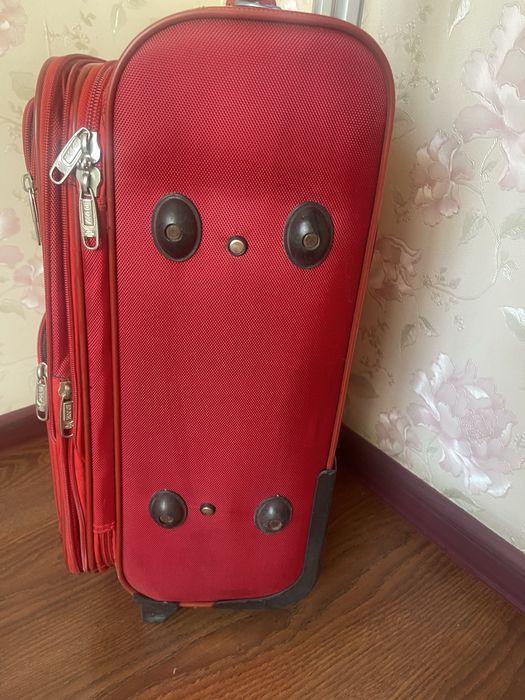 Чемодан на колесах