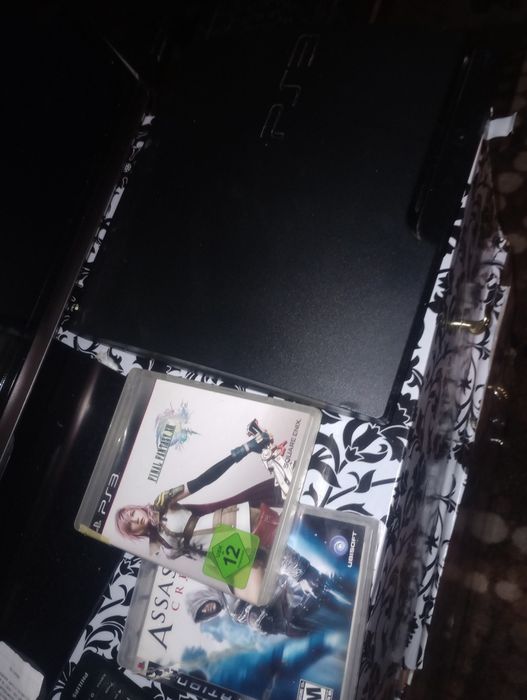 Продам ігрову приставку в відмінному стані