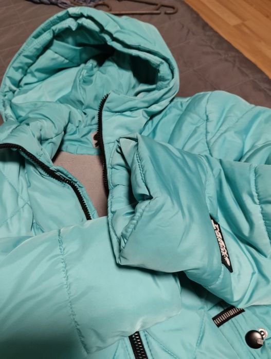 Куртка зимова з капюшоном для дівчинки