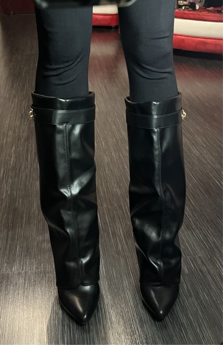 Трендовые сапоги/ботфорты