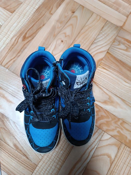 Adidasy Spiderman 32 buty sportowe