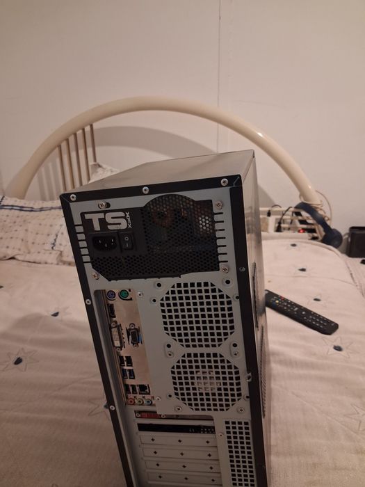 Pc torre em bom estado