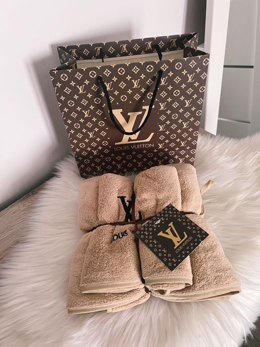 Komplety recznikow Lv 2 szt