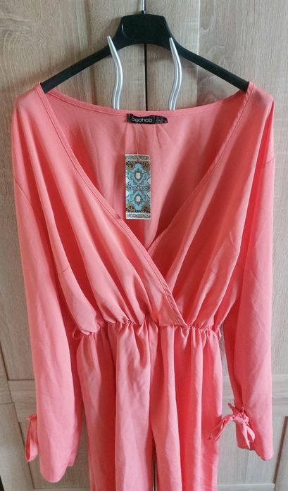 Sukienka mini z długim rękawem mgiełka  dekolt XL 42