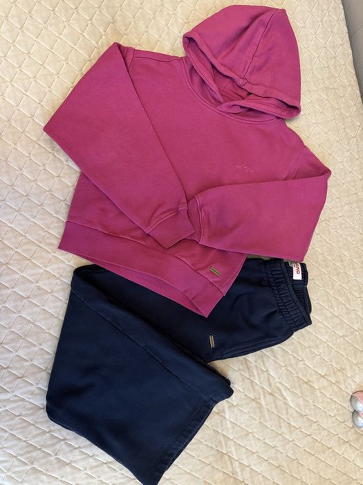 Стильний дитячий костюм для юної леді