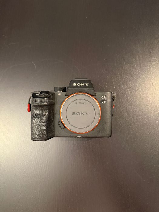 Sony Alpha a7 III com 60.151 disparos