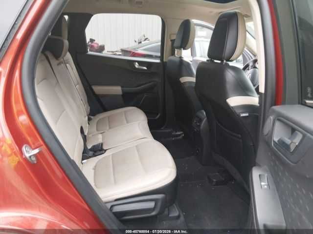 Ford Escape Titanium Hybrid 2020;