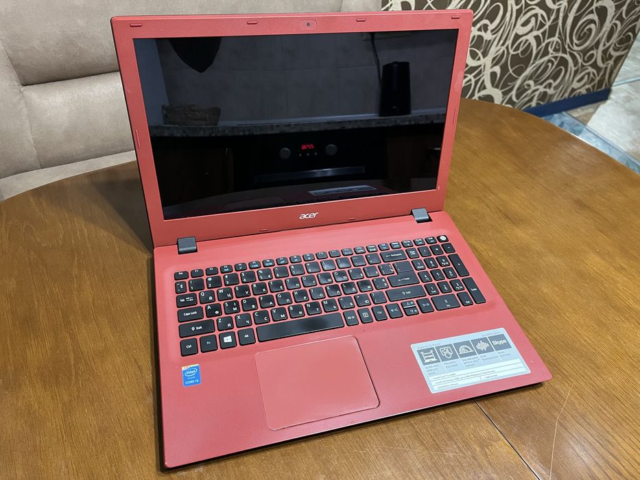 Сенсорный ноутбук 15.6" Acer Aspire E15 на Intel i5-5200U с 8ОЗУ / SSD