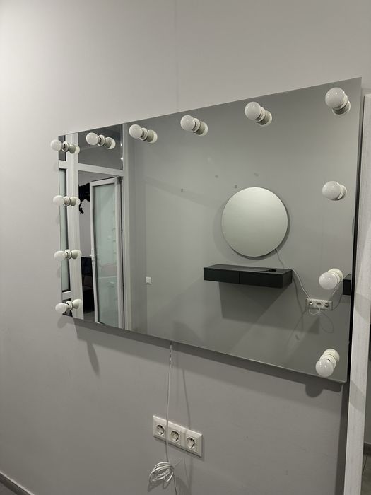 зеркало с подсветкой/гримерное/в салон красоты