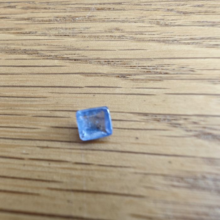 Tanzanit naturalny 0,75 ct