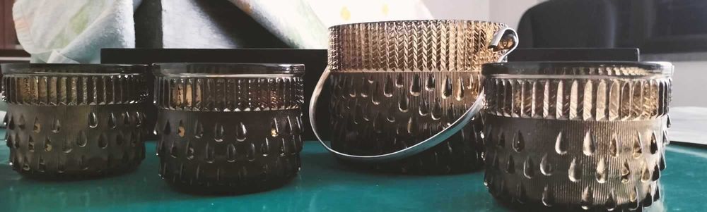 Copos antigos em bom estado