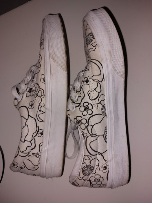Buty Vans białe w kwiaty r 36.5