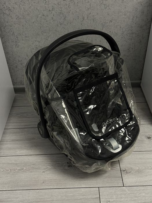 Продаю автокрісло cybex cloud z
