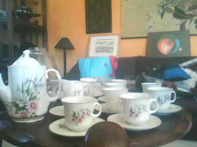 Serviços de chá e café /oferta 1 toalha
