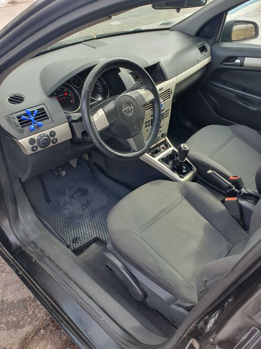 Продам OpeL Astra 1.3 D